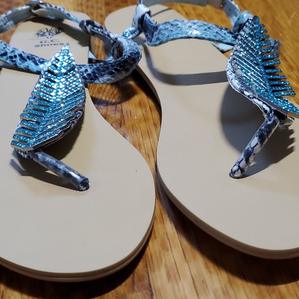 Sandals - Picture 4 of 8